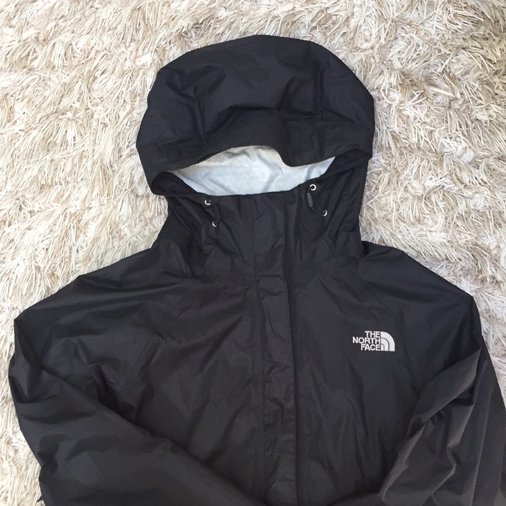 Women’s North Face Rain Jacket Size Small